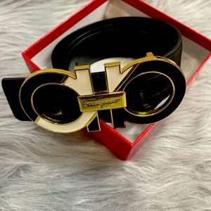 Ferragamo belt black and gold